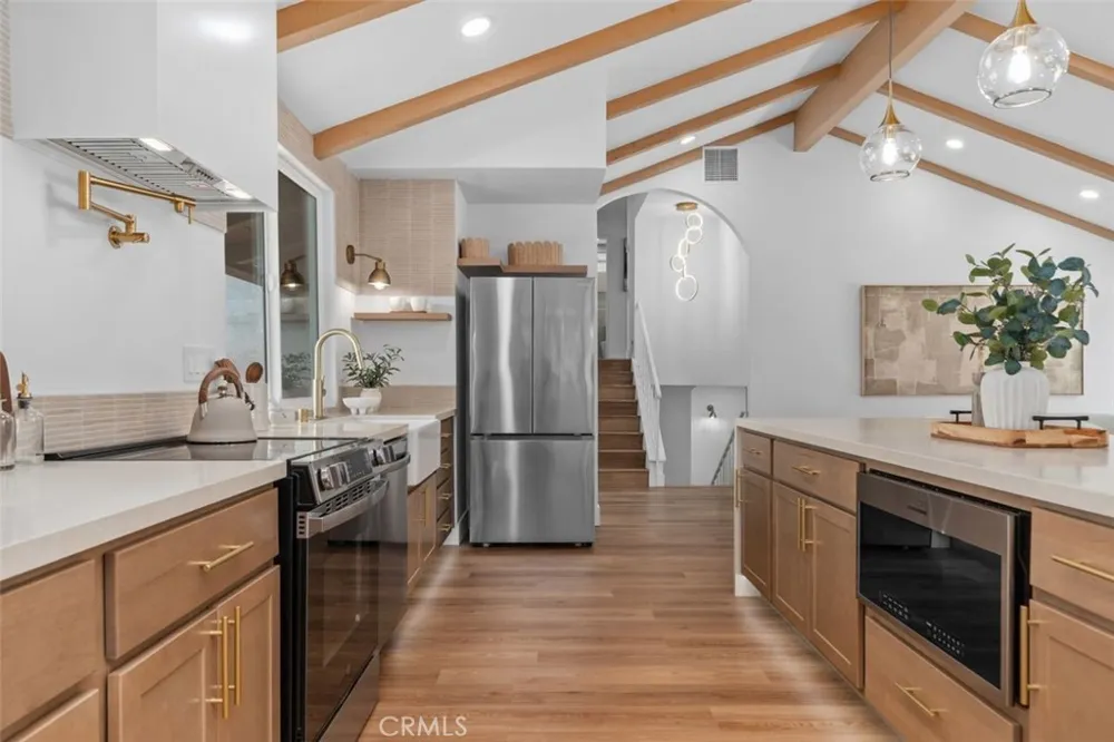 27241 Mariscal Mission Viejo, CA 92691