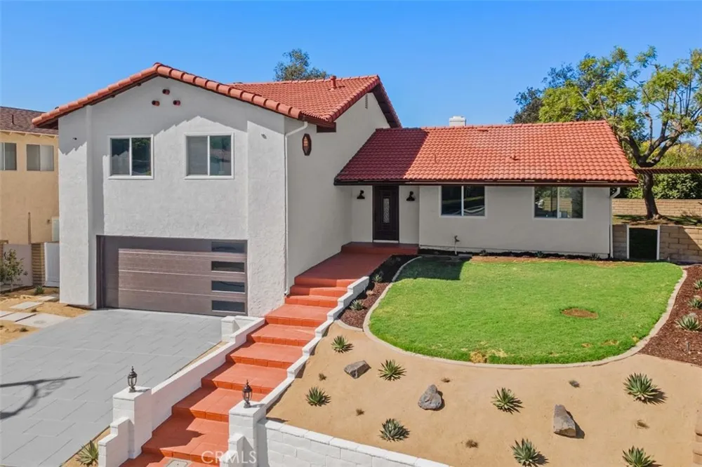 27241 Mariscal Mission Viejo, CA 92691