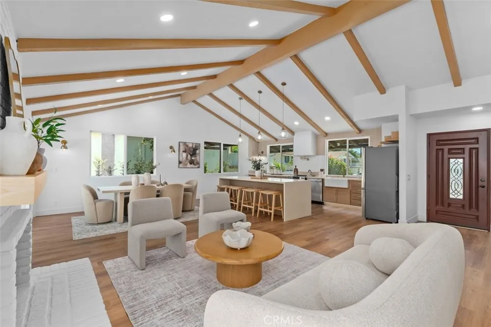27241 Mariscal Mission Viejo, CA 92691