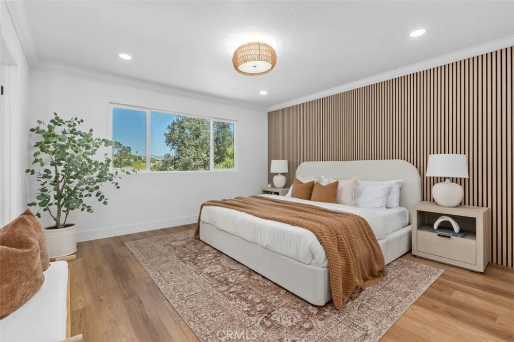 27241 Mariscal Mission Viejo, CA 92691