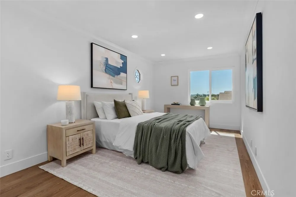 27241 Mariscal Mission Viejo, CA 92691