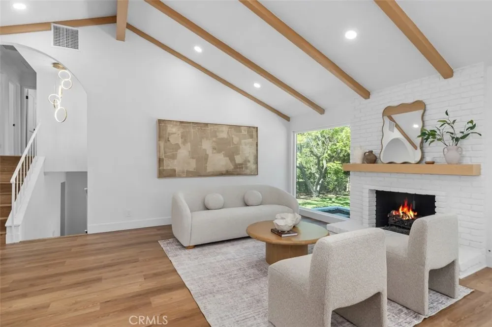 27241 Mariscal Mission Viejo, CA 92691