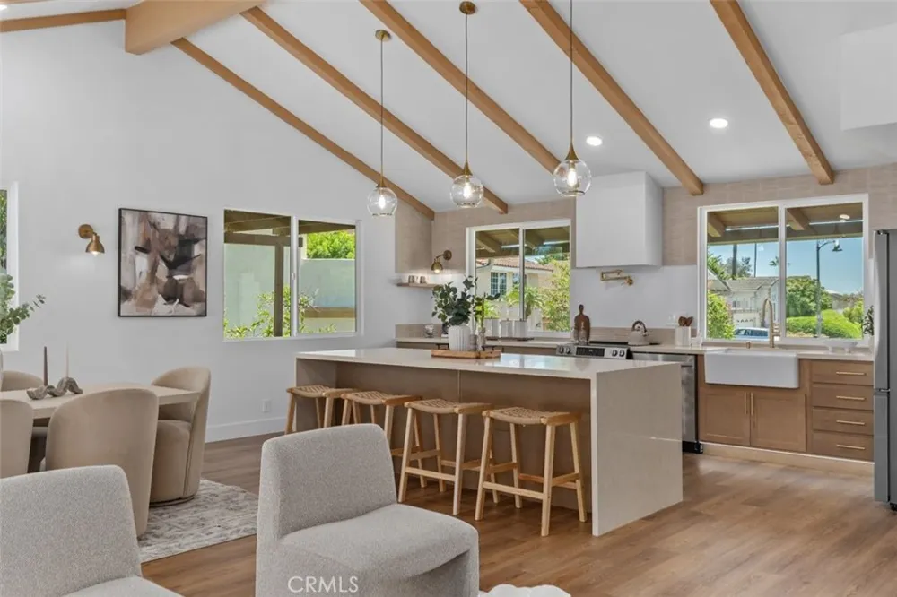 27241 Mariscal Mission Viejo, CA 92691