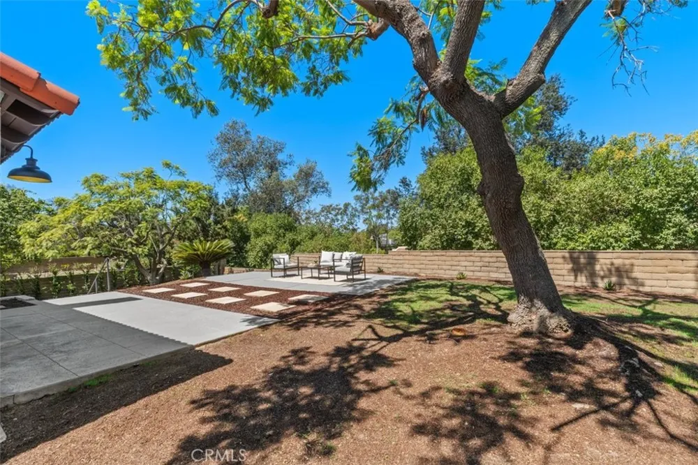 27241 Mariscal Mission Viejo, CA 92691