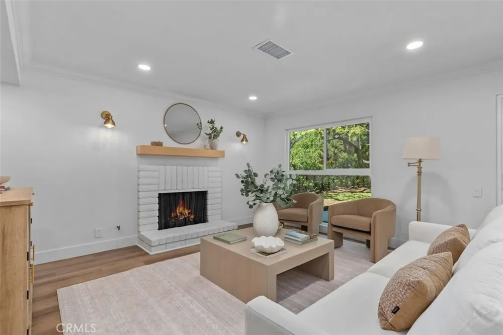 27241 Mariscal Mission Viejo, CA 92691