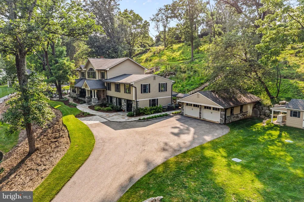 4113 HOLLOW ROAD Phoenixville, PA 19460