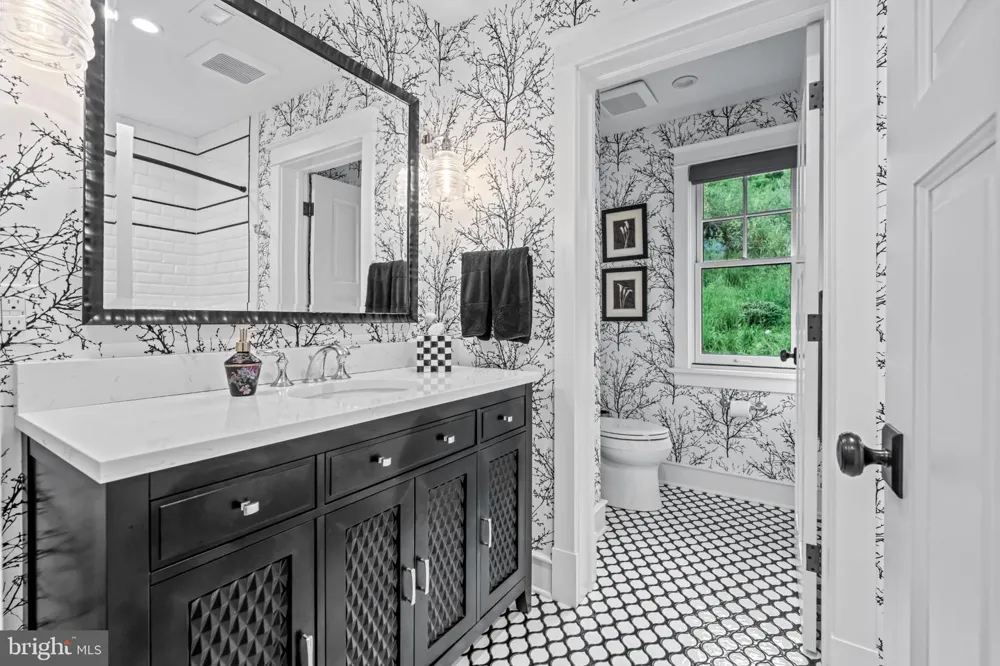 4113 HOLLOW ROAD Phoenixville, PA 19460