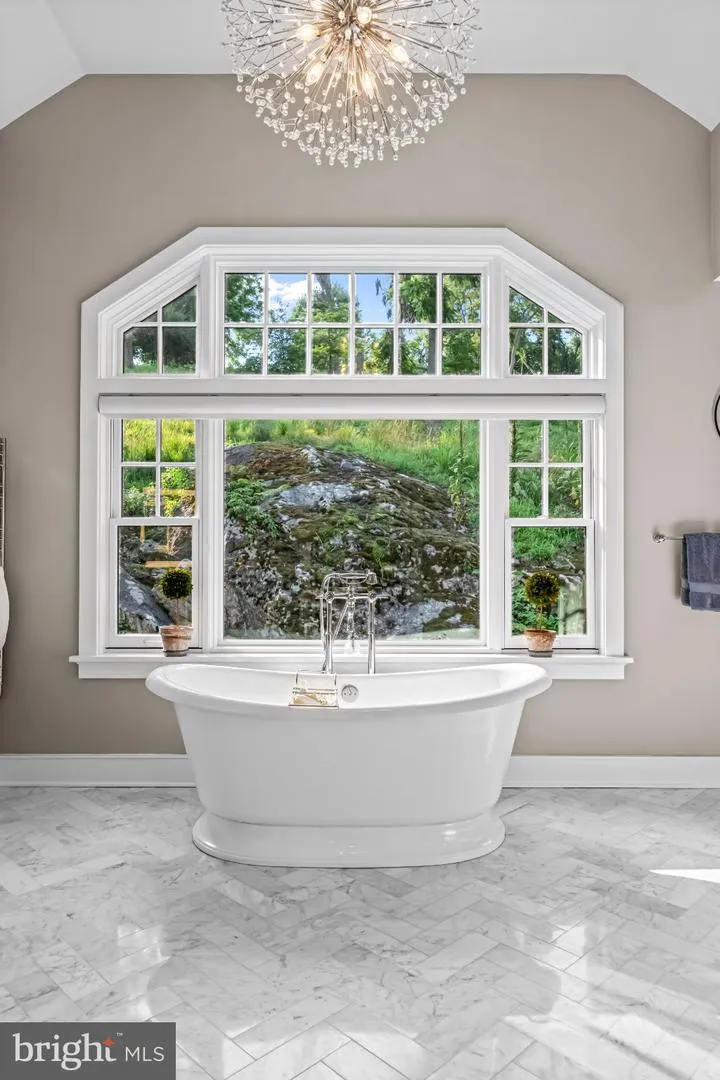 4113 HOLLOW ROAD Phoenixville, PA 19460