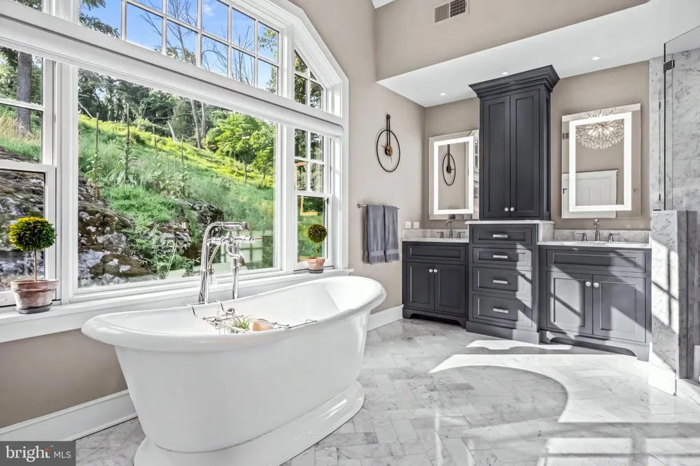 4113 HOLLOW ROAD Phoenixville, PA 19460