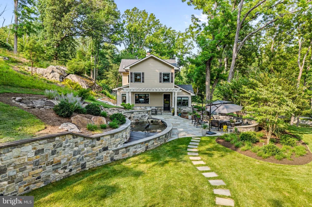 4113 HOLLOW ROAD Phoenixville, PA 19460