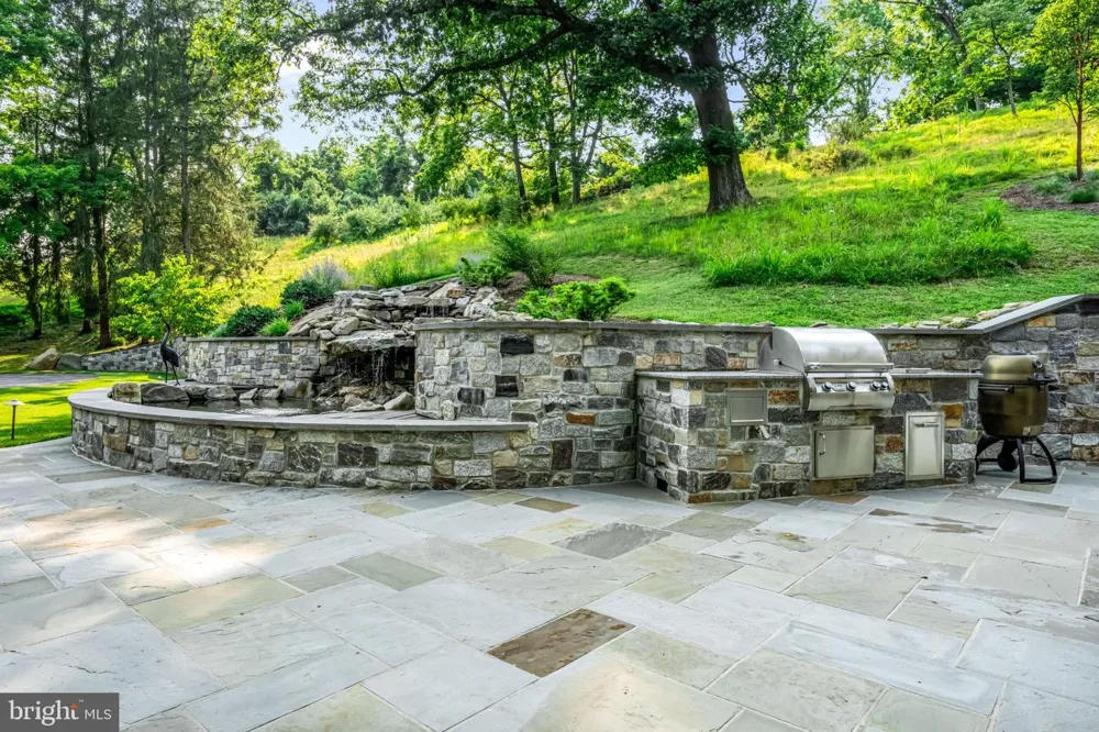 4113 HOLLOW ROAD Phoenixville, PA 19460