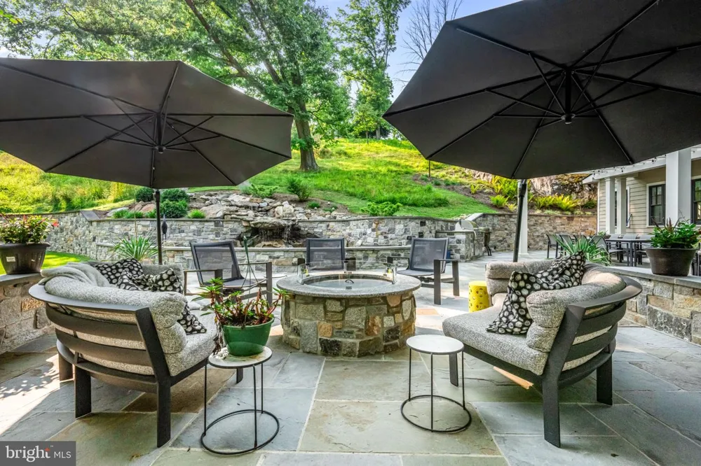 4113 HOLLOW ROAD Phoenixville, PA 19460
