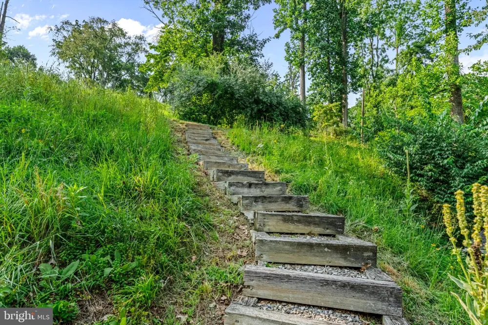 4113 HOLLOW ROAD Phoenixville, PA 19460