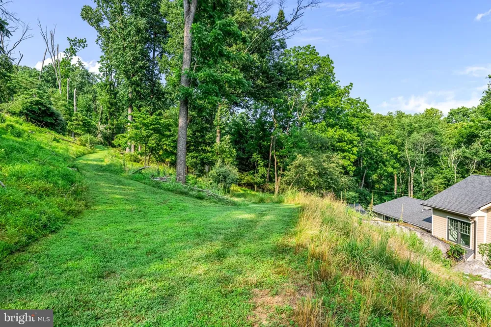4113 HOLLOW ROAD Phoenixville, PA 19460