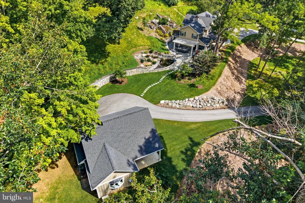4113 HOLLOW ROAD Phoenixville, PA 19460