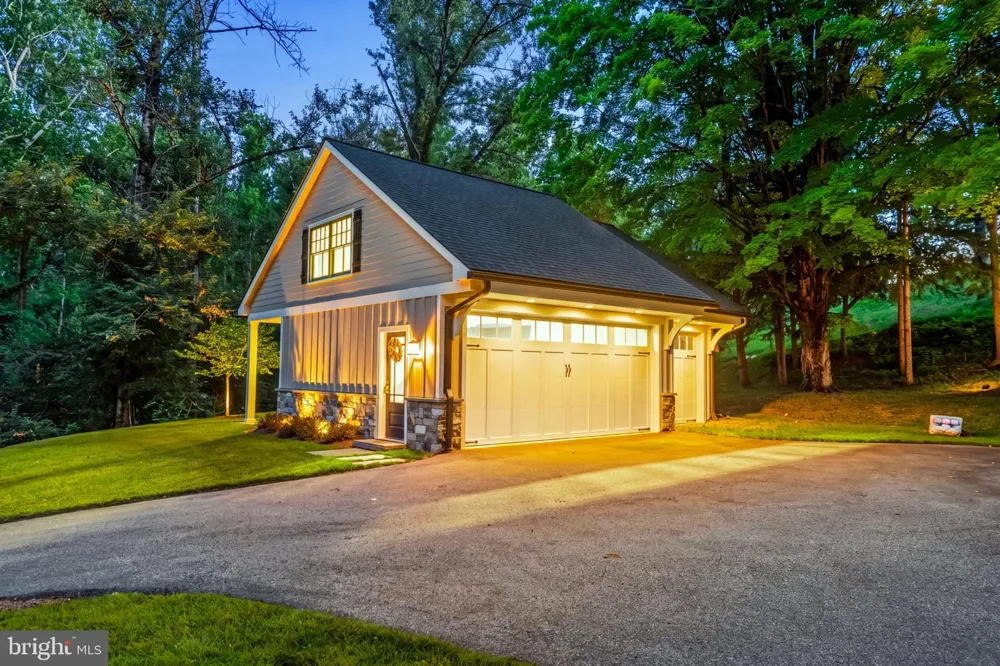 4113 HOLLOW ROAD Phoenixville, PA 19460