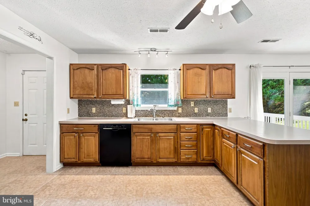 732 DUCHESS WAY Martinsburg, WV 25403