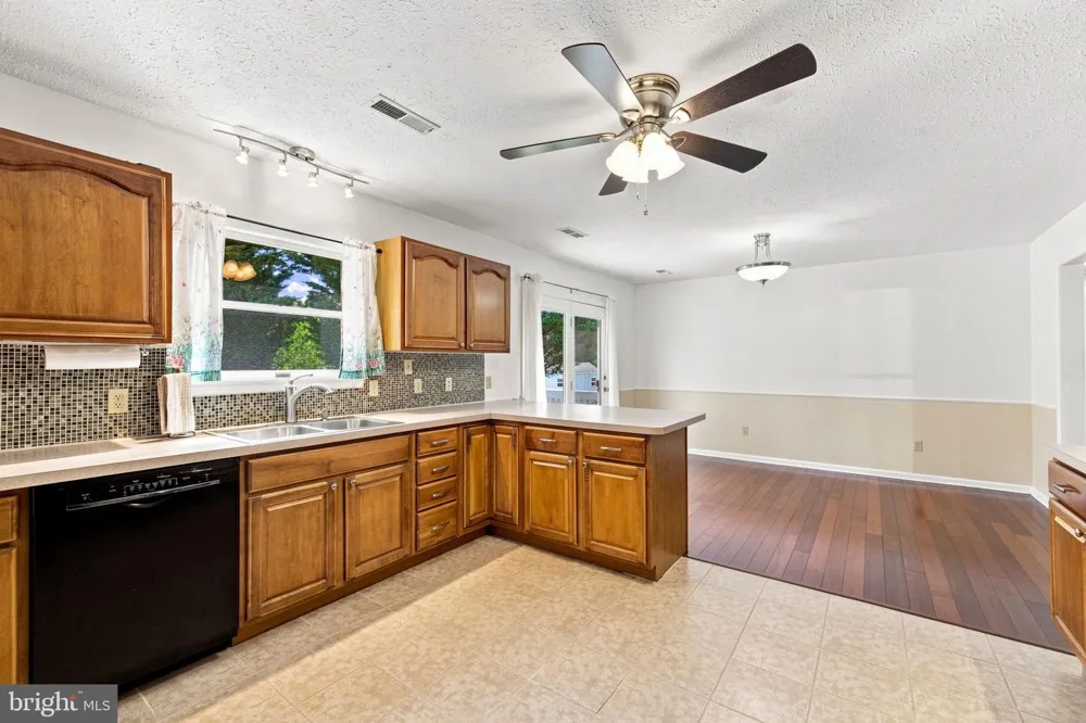 732 DUCHESS WAY Martinsburg, WV 25403