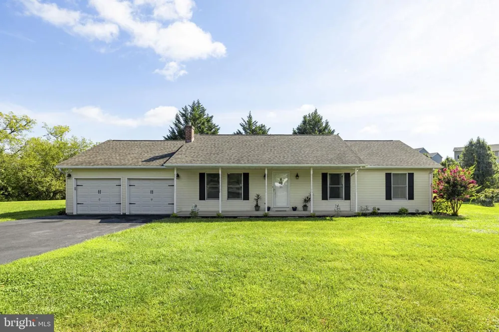 732 DUCHESS WAY Martinsburg, WV 25403