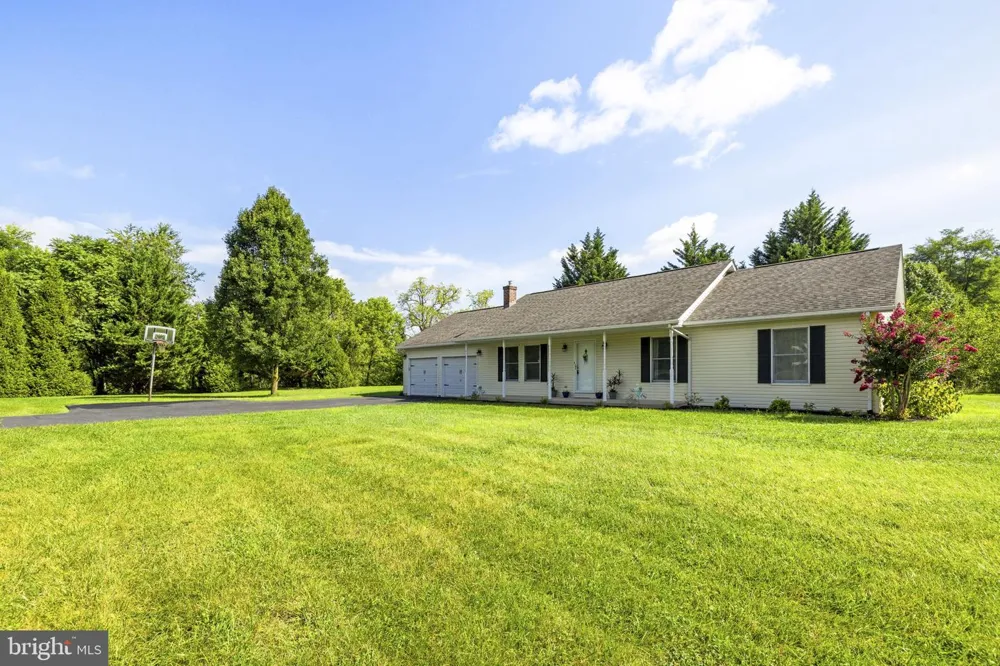 732 DUCHESS WAY Martinsburg, WV 25403