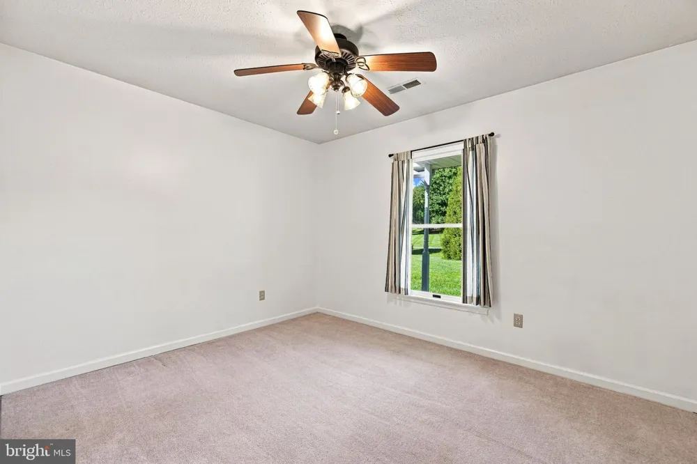 732 DUCHESS WAY Martinsburg, WV 25403