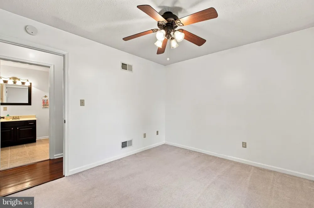732 DUCHESS WAY Martinsburg, WV 25403