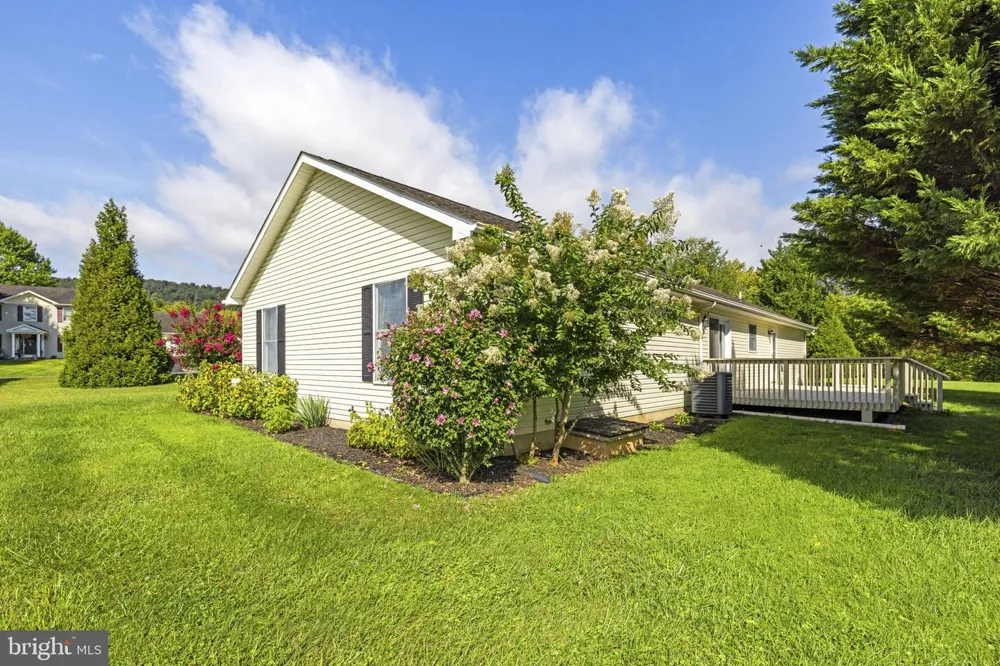 732 DUCHESS WAY Martinsburg, WV 25403