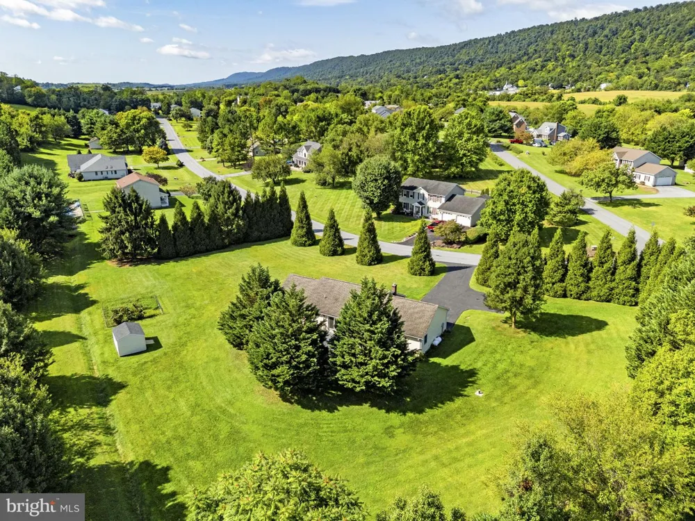 732 DUCHESS WAY Martinsburg, WV 25403
