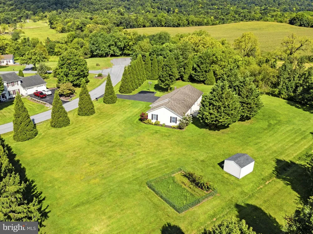 732 DUCHESS WAY Martinsburg, WV 25403