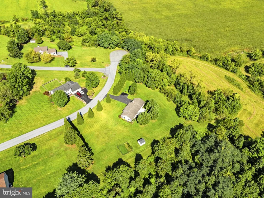 732 DUCHESS WAY Martinsburg, WV 25403