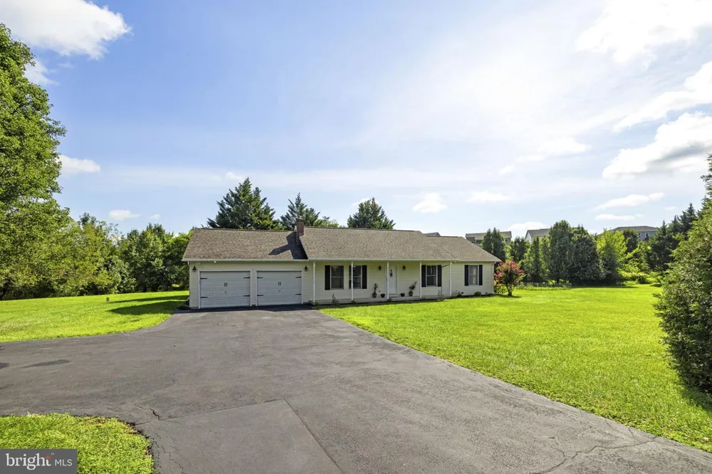 732 DUCHESS WAY Martinsburg, WV 25403