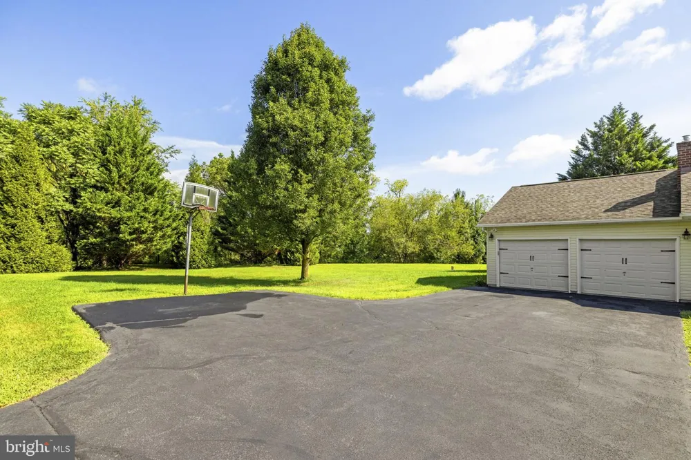 732 DUCHESS WAY Martinsburg, WV 25403