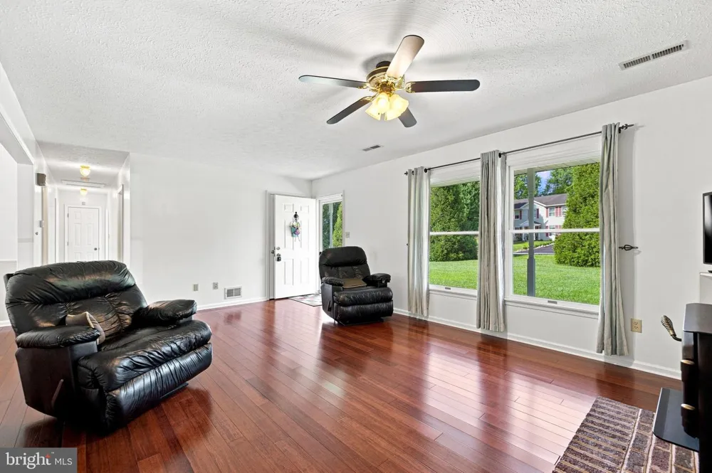 732 DUCHESS WAY Martinsburg, WV 25403