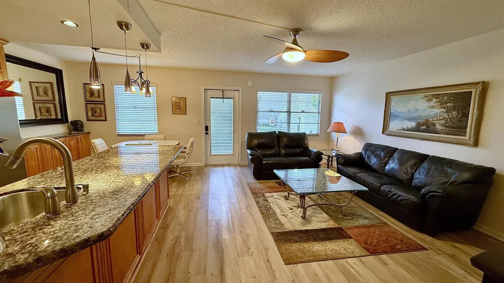 171 GRANTHAM E Deerfield Beach, FL 33442