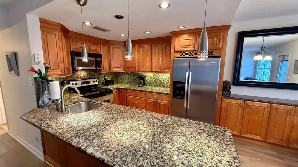 171 GRANTHAM E Deerfield Beach, FL 33442