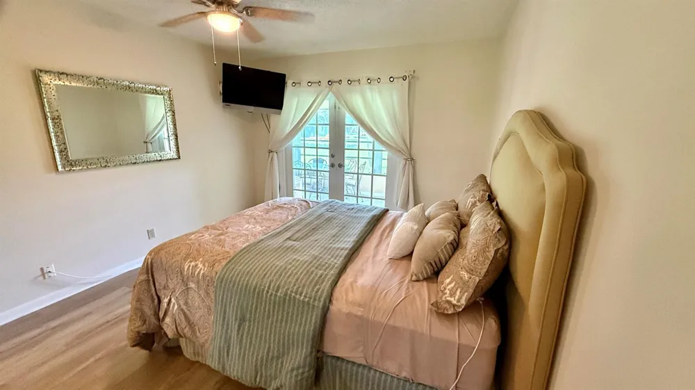 171 GRANTHAM E Deerfield Beach, FL 33442