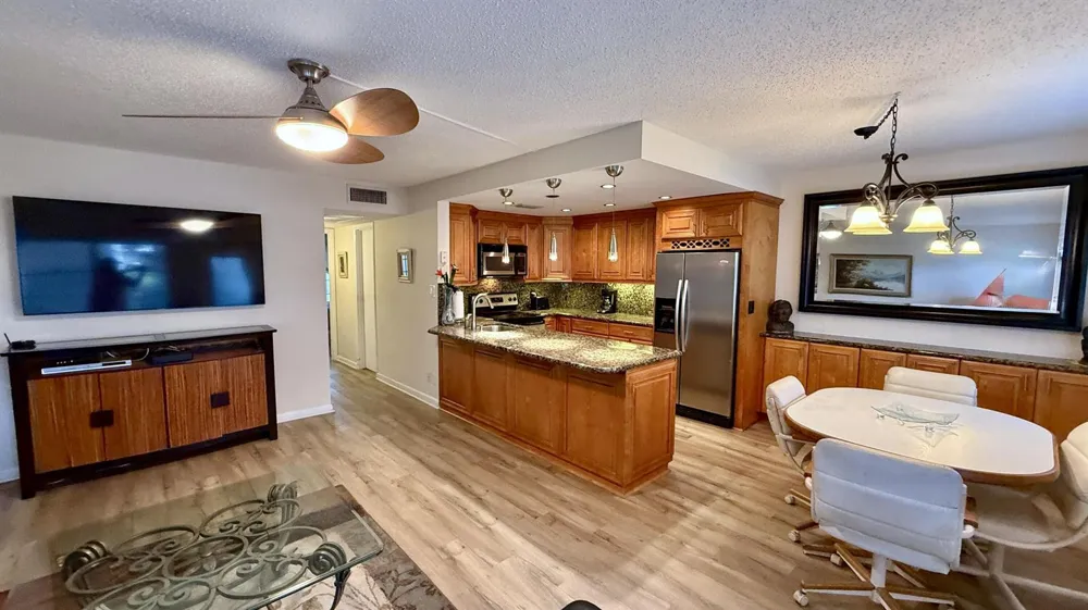 171 GRANTHAM E Deerfield Beach, FL 33442