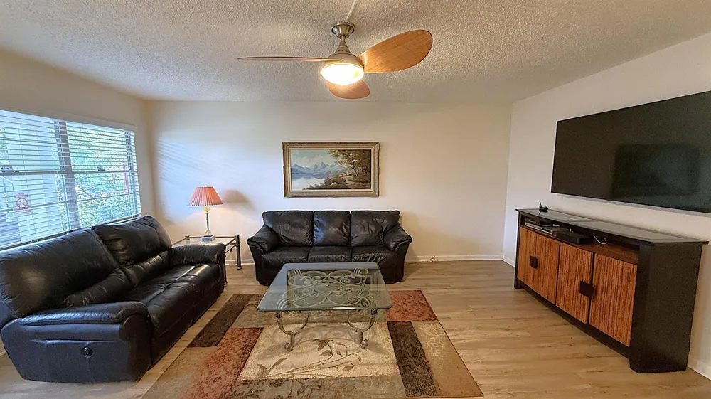 171 GRANTHAM E Deerfield Beach, FL 33442