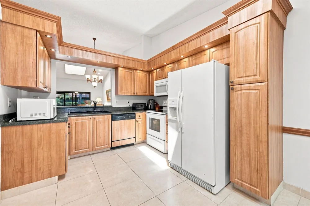 6356 Kings Gate Circle Delray Beach, FL 33484