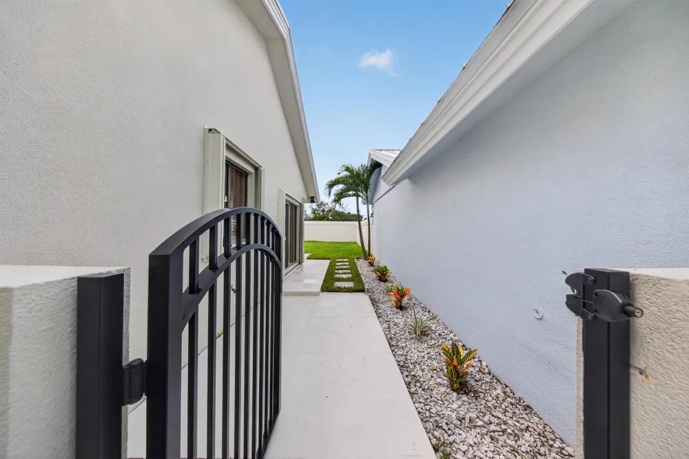 406 RIVER EDGE ROAD Jupiter, FL 33477