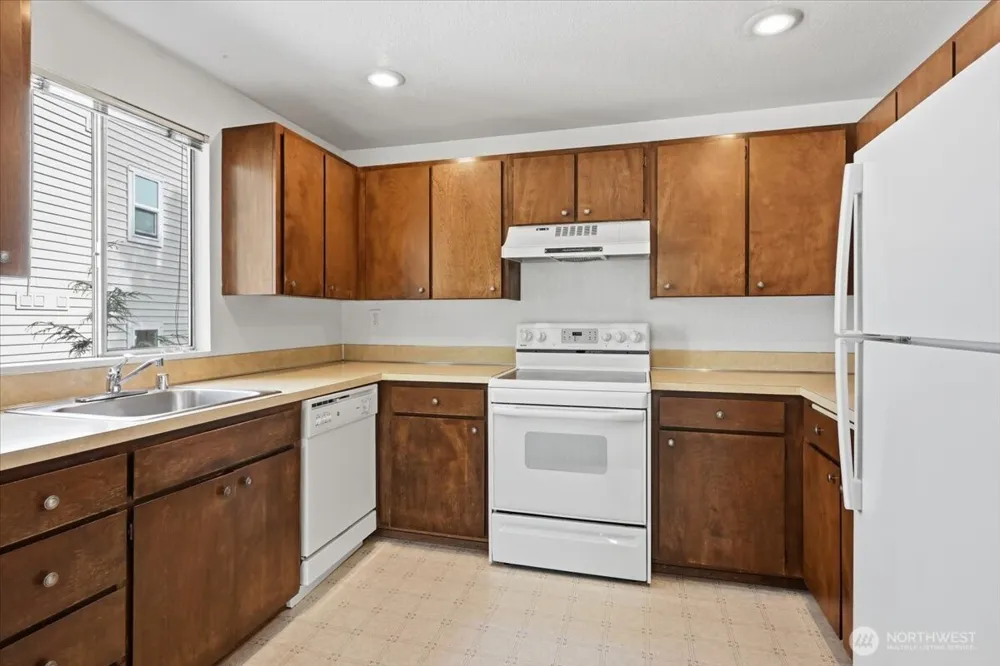 19433 28th Avenue NE #C Lake Forest Park, WA 98155
