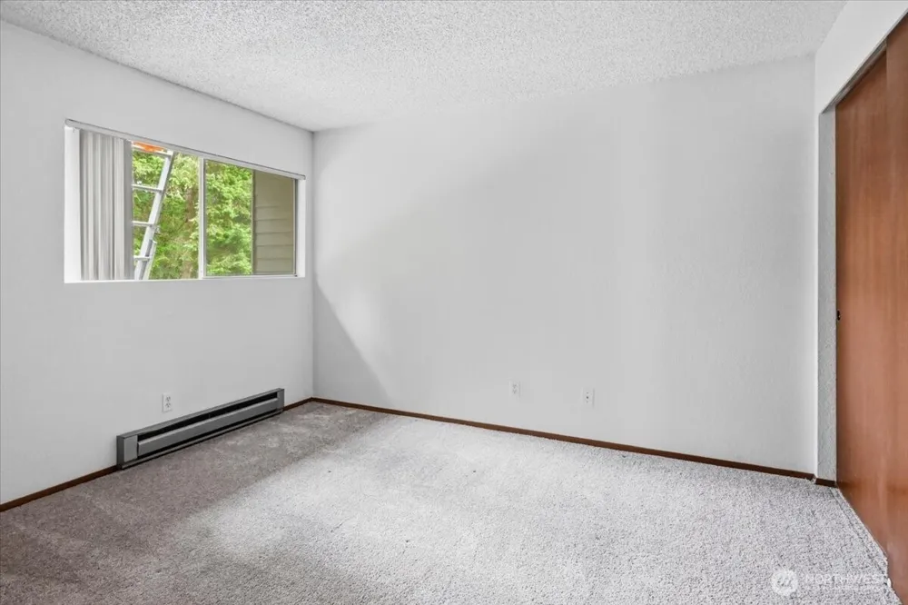 19433 28th Avenue NE #C Lake Forest Park, WA 98155