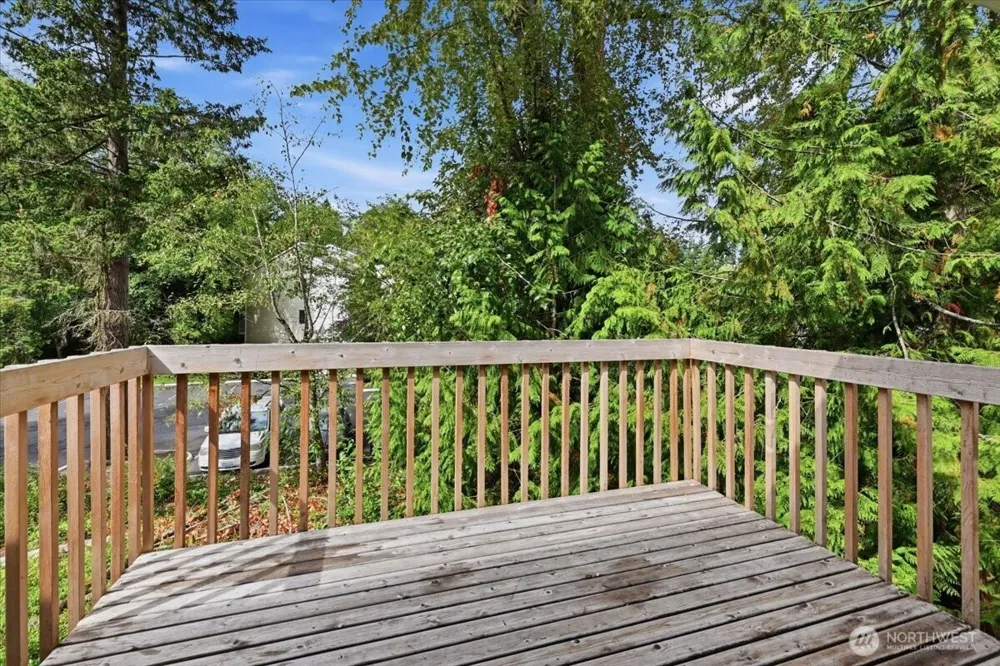 19433 28th Avenue NE #C Lake Forest Park, WA 98155