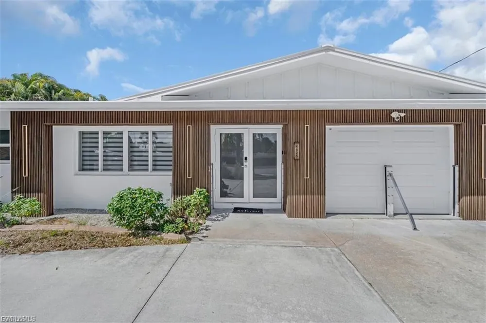 4625 Forest Glen Drive North Fort Myers, FL 33903