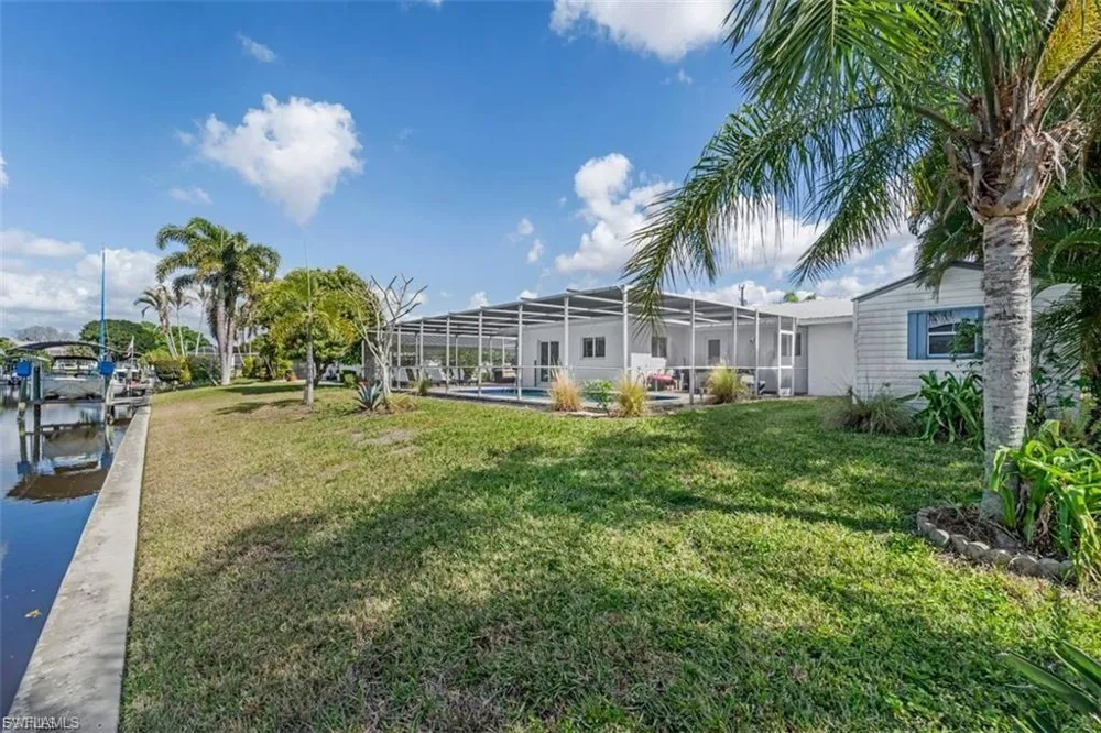 4625 Forest Glen Drive North Fort Myers, FL 33903