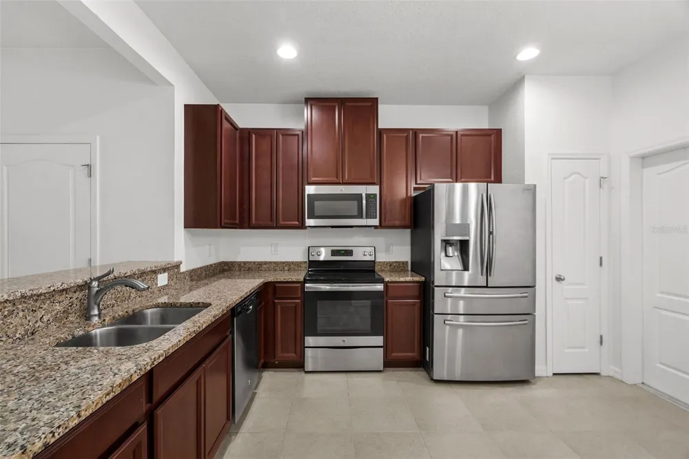 5179 BAY ISLE CIRCLE Clearwater, FL 33760