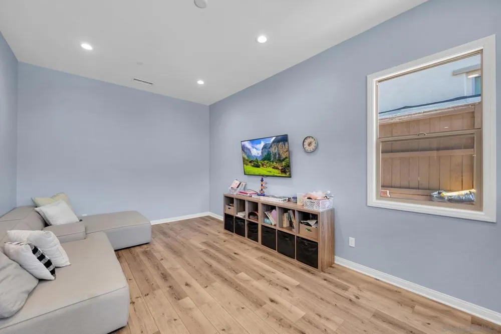15932 Taburno Way San Diego, CA 92127