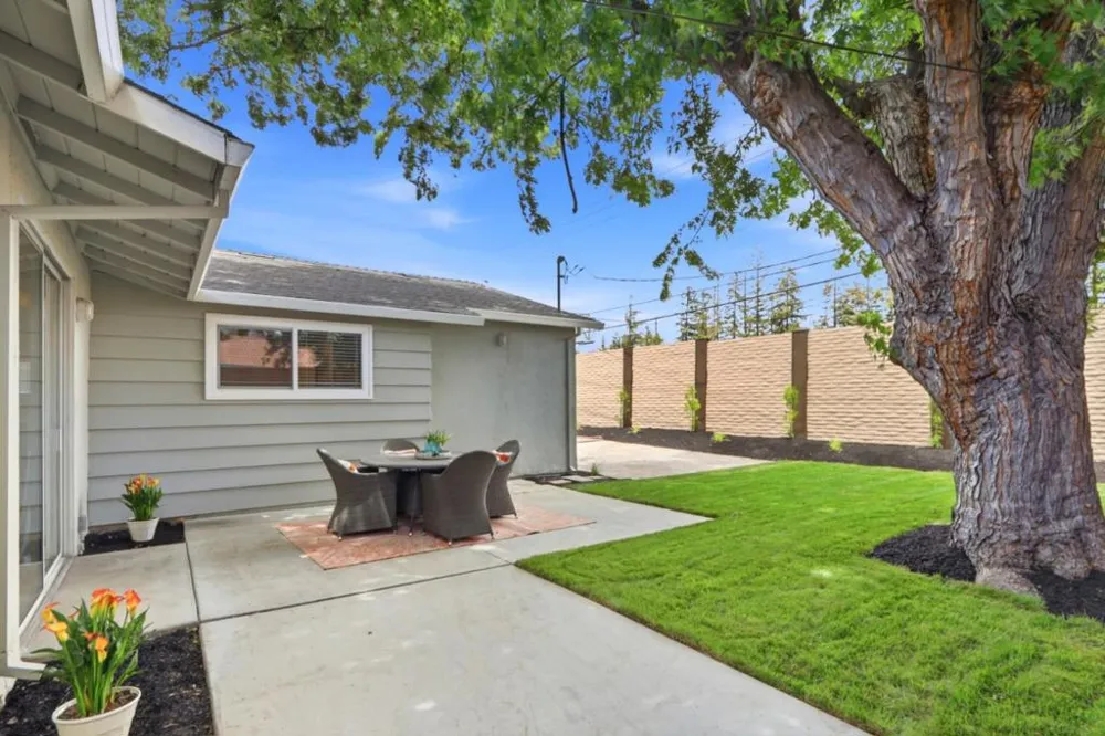 19681 Drake Drive Cupertino, CA 95014