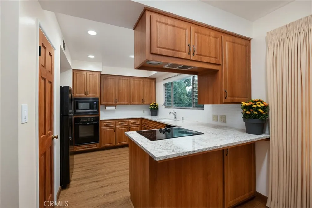 405 HILL STREET Monrovia, CA 91016