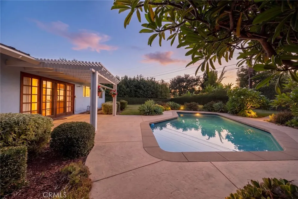 405 HILL STREET Monrovia, CA 91016